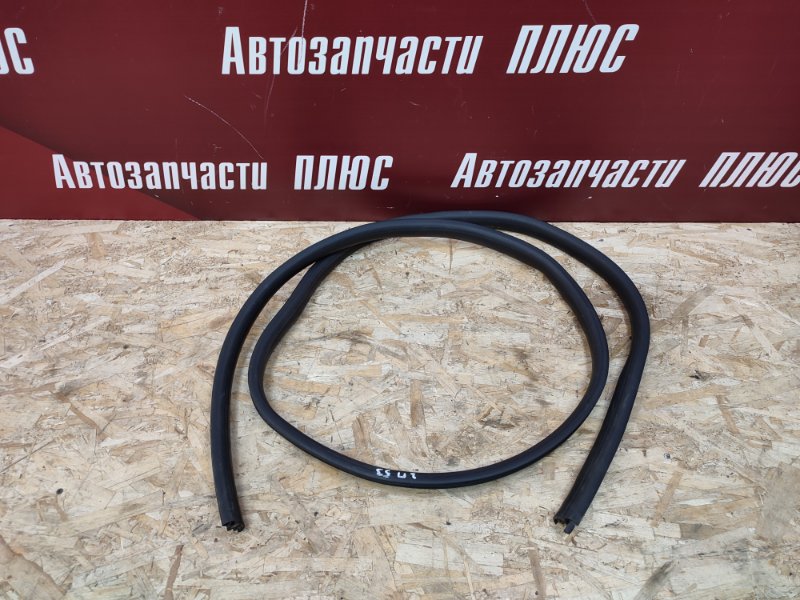 Уплотнитель двери