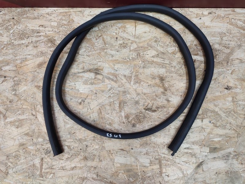 Уплотнитель двери