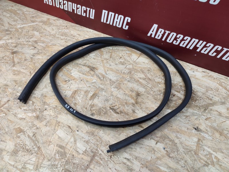 Уплотнитель двери