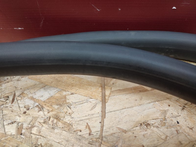 Уплотнитель двери