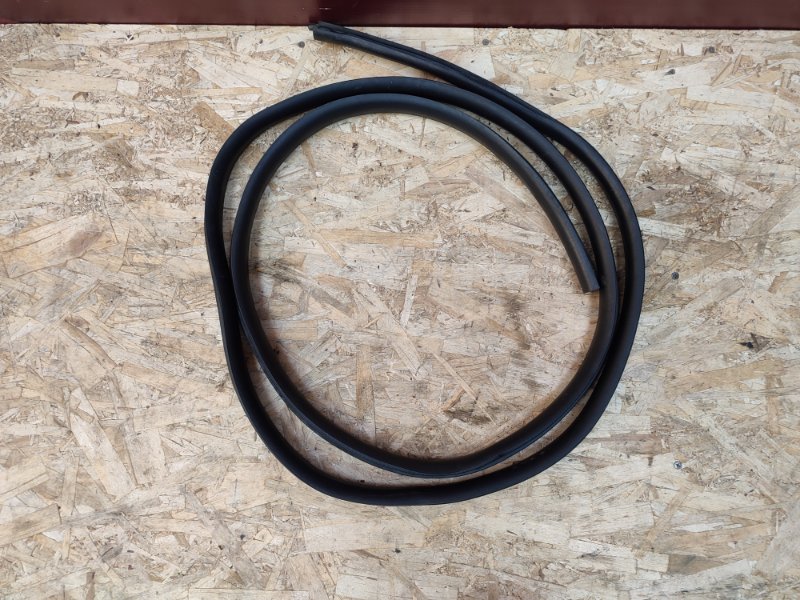 Уплотнитель двери