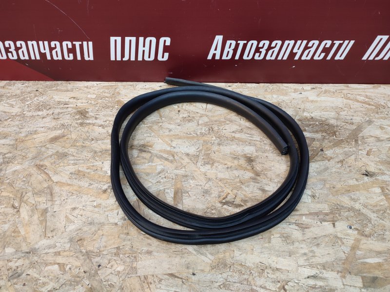 Уплотнитель двери