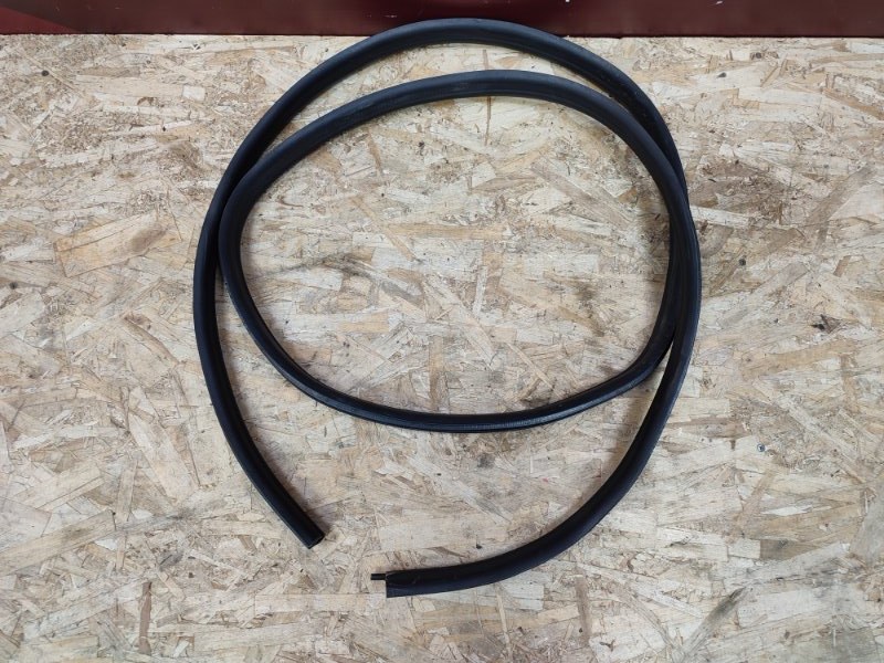 Уплотнитель проема      двери