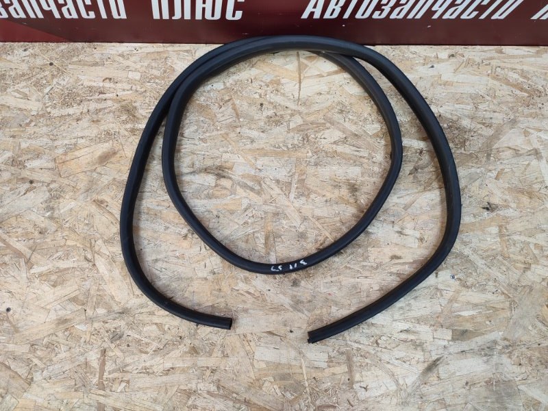 Уплотнитель двери