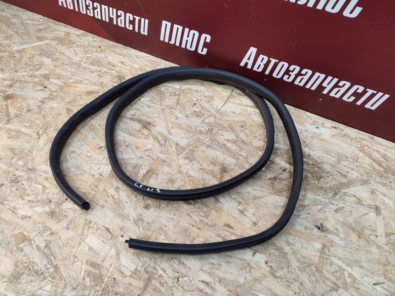 Уплотнитель двери