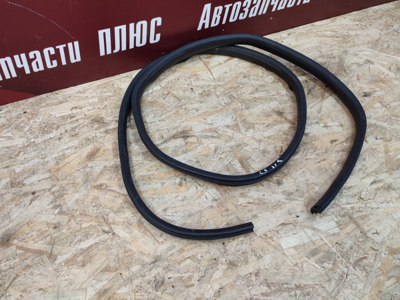 Уплотнитель двери