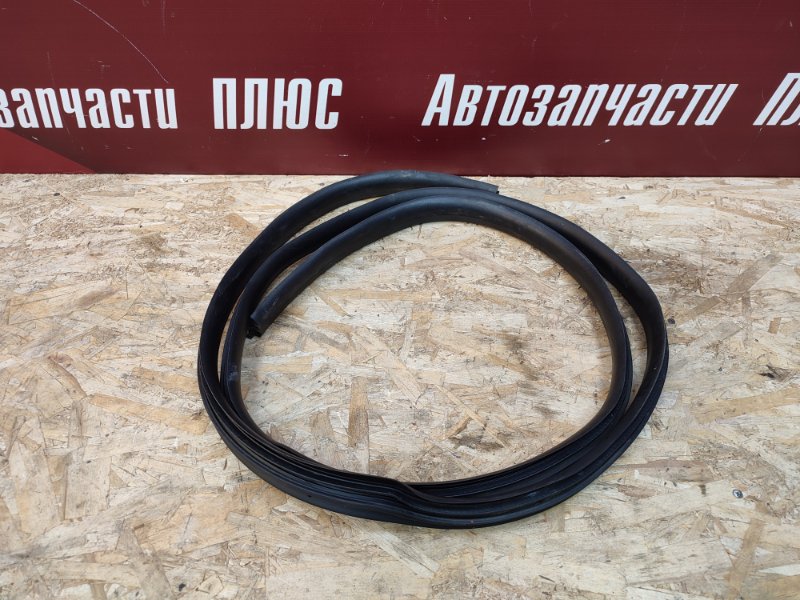 Уплотнитель двери