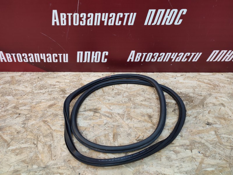 Уплотнитель двери