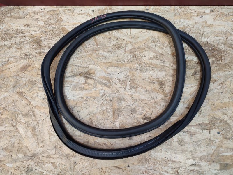 Уплотнитель двери