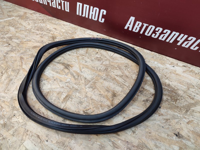 Уплотнитель двери