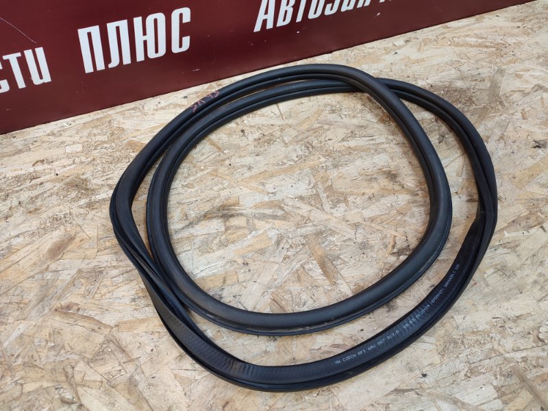 Уплотнитель двери