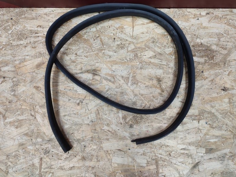 Уплотнитель проема      двери