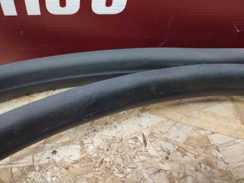 Уплотнитель проема      двери