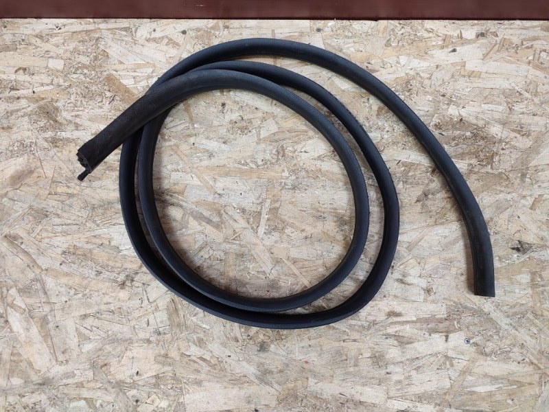 Уплотнитель проема      двери