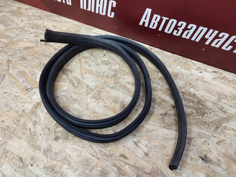 Уплотнитель проема      двери