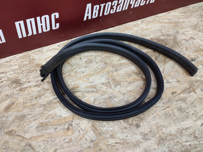 Уплотнитель проема      двери