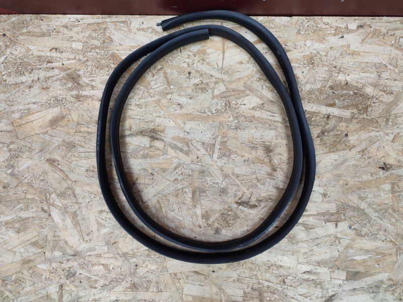 Уплотнитель проема      двери