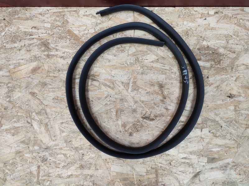 Уплотнитель проема      двери