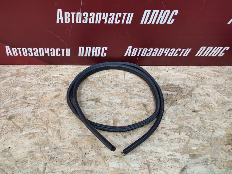 Уплотнитель двери