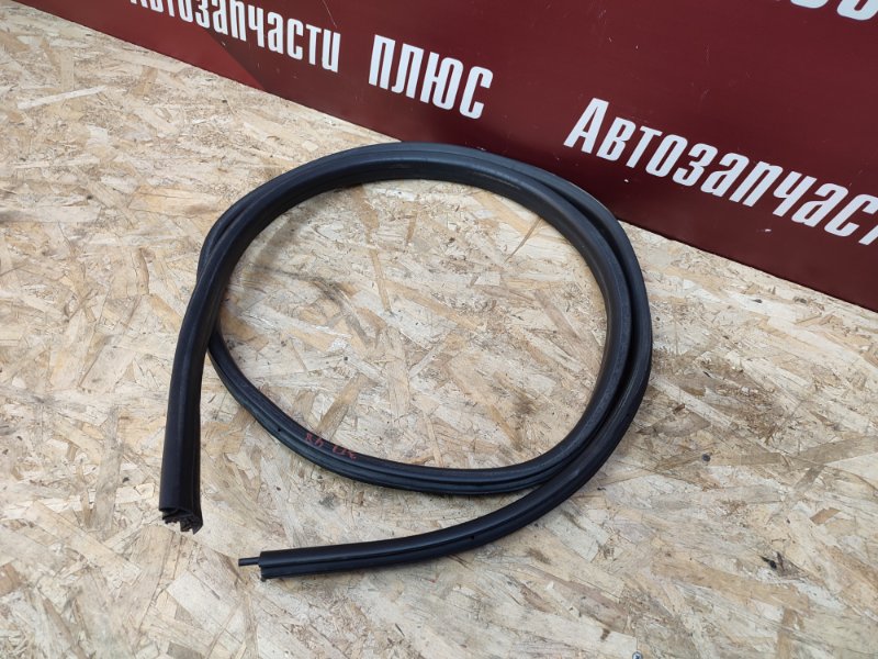 Уплотнитель двери