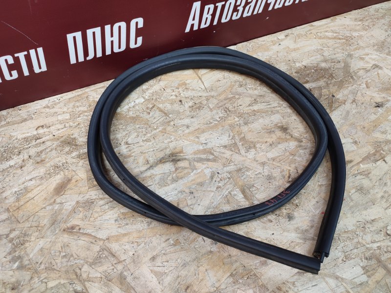 Уплотнитель двери