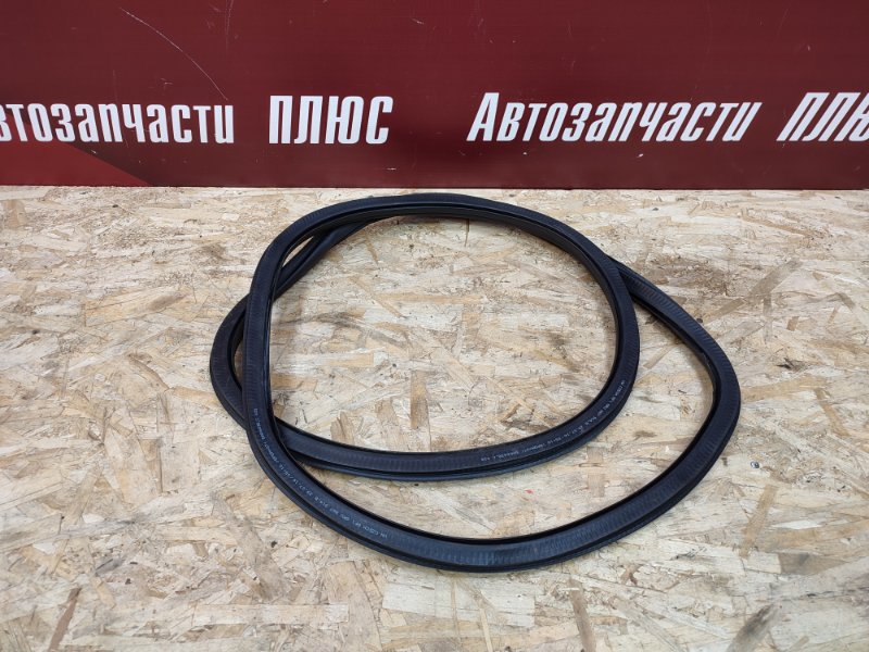 Уплотнитель двери