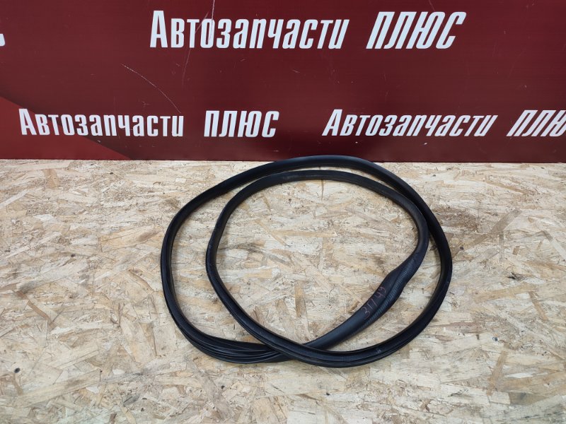 Уплотнитель двери