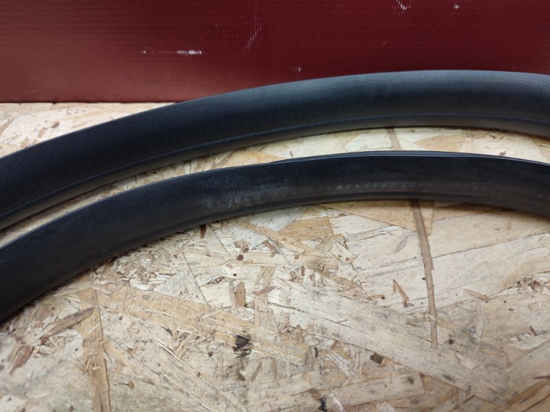 Уплотнитель двери