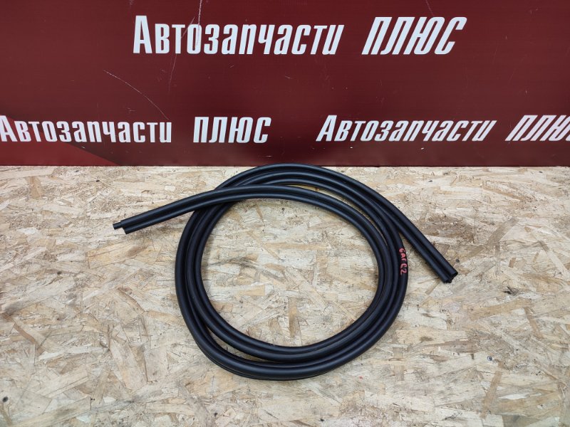 Уплотнительная резинка крышки багажника