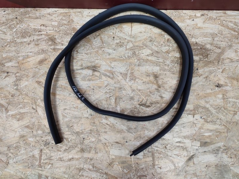 Уплотнитель проема      двери