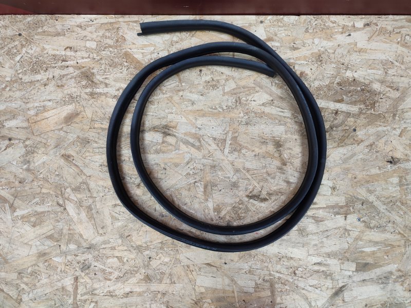 Уплотнитель проема      двери