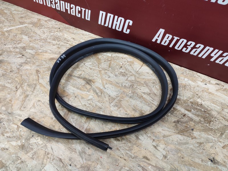 Уплотнитель двери