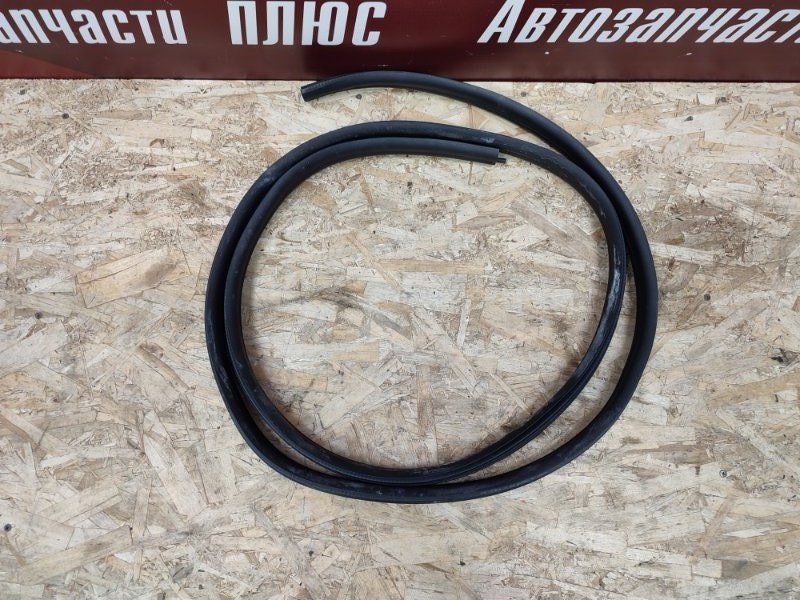 Уплотнитель двери