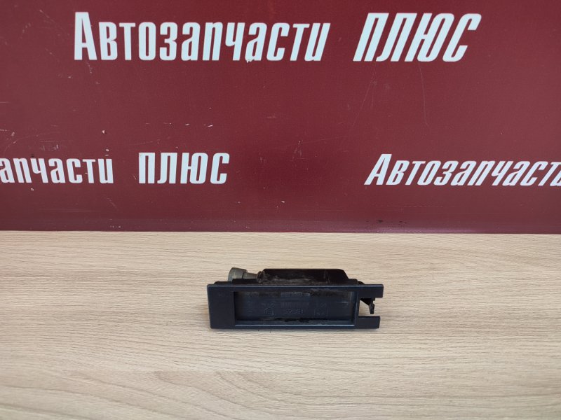 Плафон подсветки номера