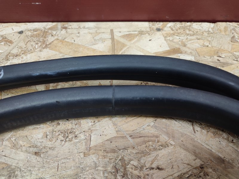 Уплотнитель проема      двери