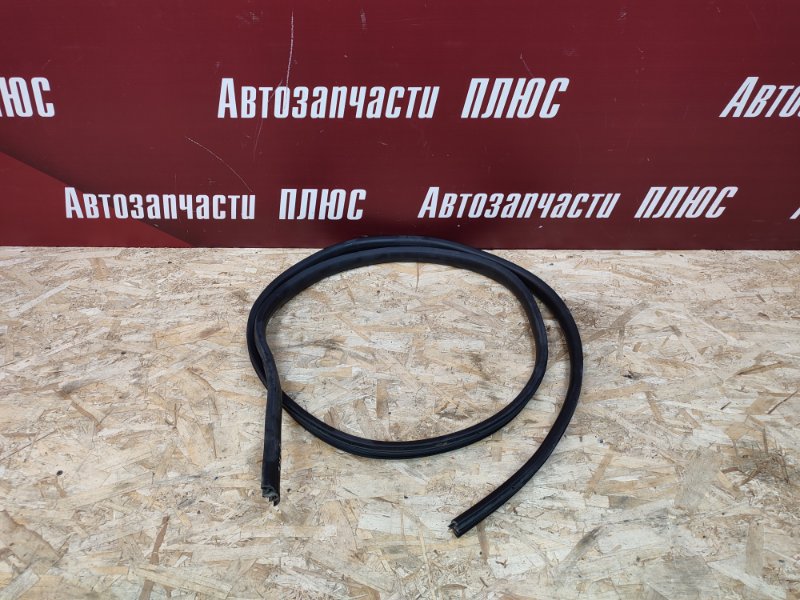 Уплотнитель двери