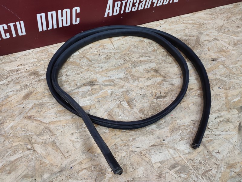 Уплотнитель двери
