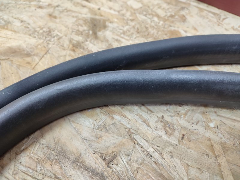 Уплотнитель двери