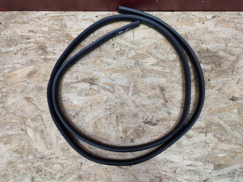 Уплотнитель двери