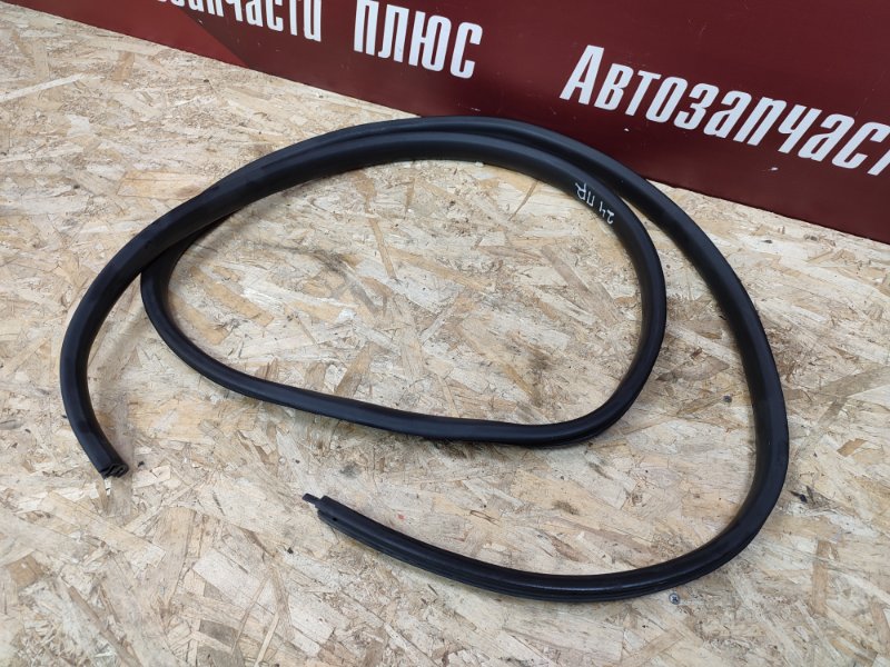 Уплотнитель двери