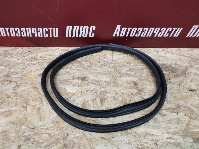 Уплотнитель двери