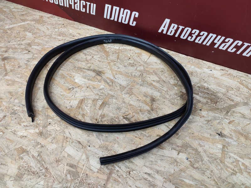 Уплотнитель двери