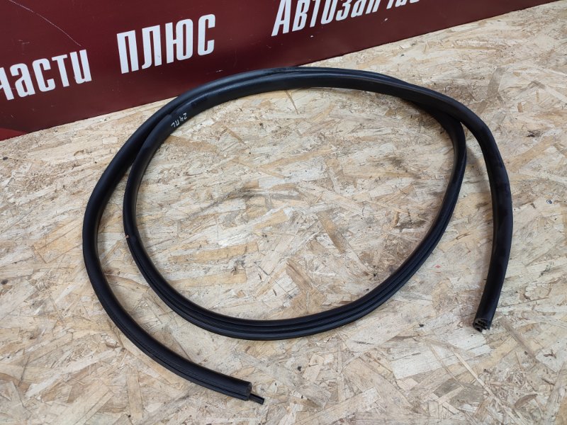 Уплотнитель двери