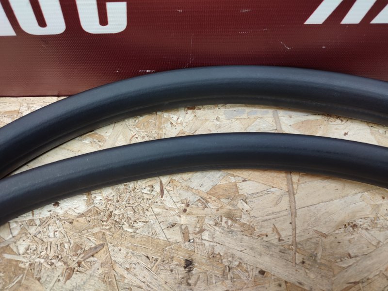 Уплотнитель двери