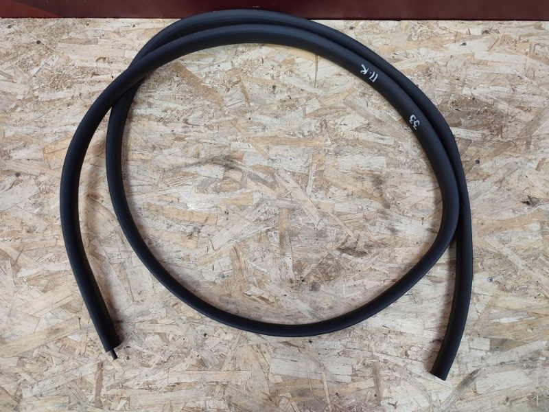 Уплотнитель двери