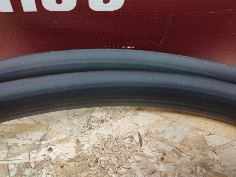 Уплотнитель двери