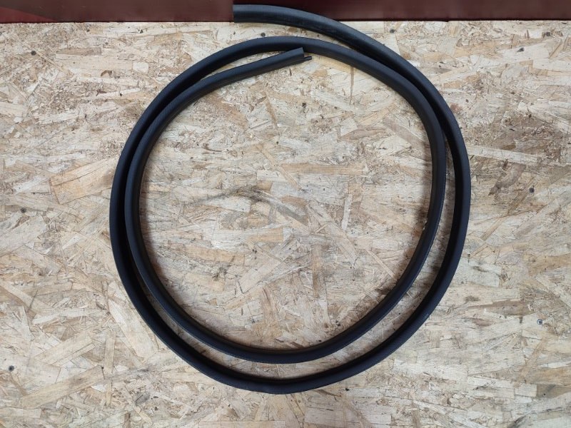 Уплотнитель двери