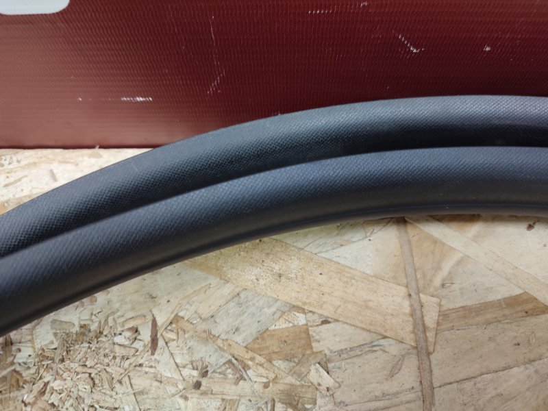 Уплотнитель двери