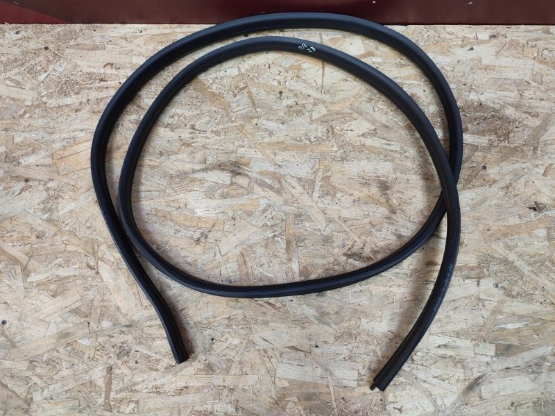 Уплотнитель двери