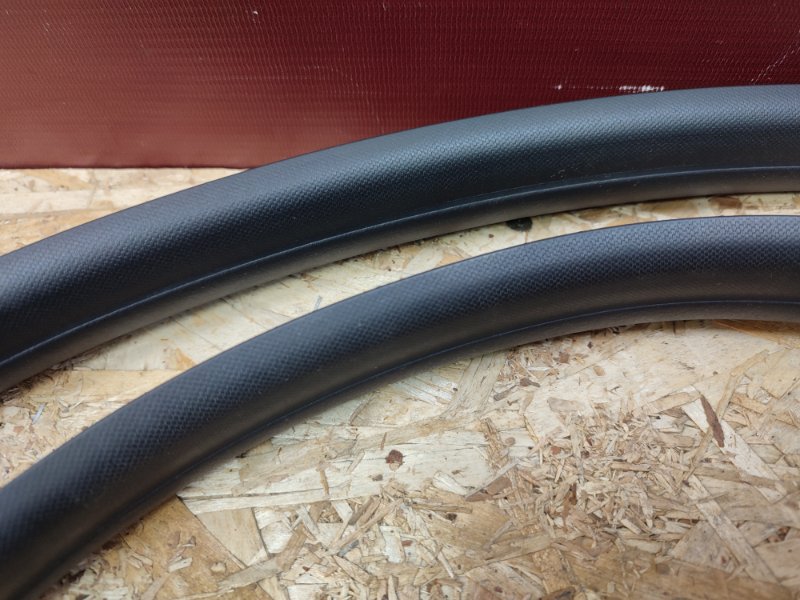 Уплотнитель двери